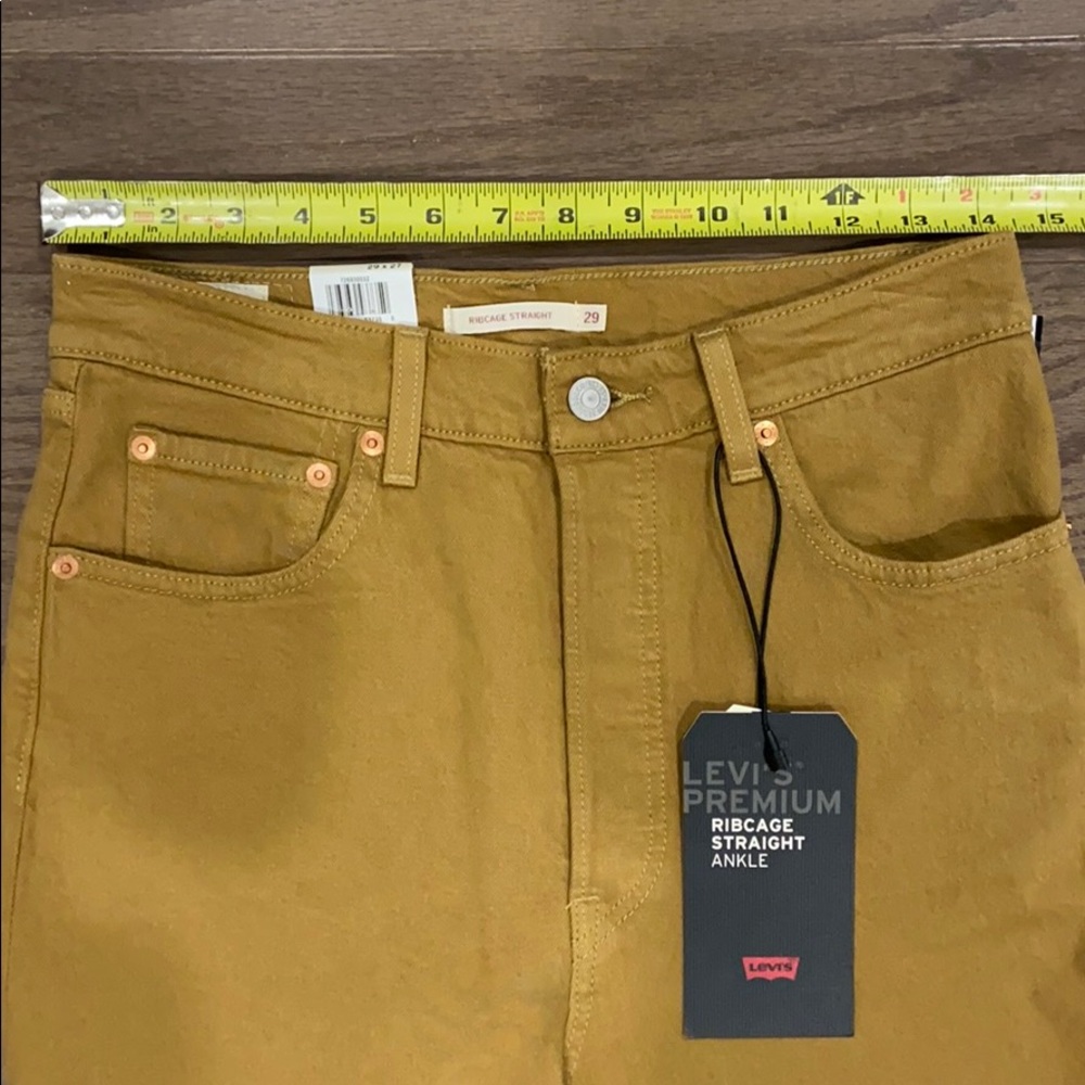 Last ONE Levi’s Ribcage Straight Jeans - Picture 8 of 16